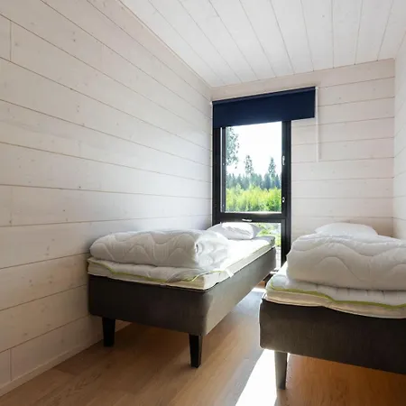 Himoskuutio 10, Erillistalo, Ulkoporeallas *