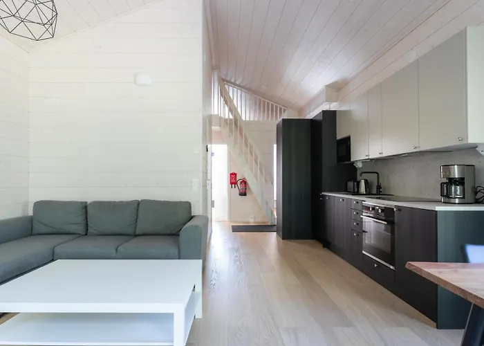 Himoskuutio 10, Erillistalo, Ulkoporeallas * Jämsä