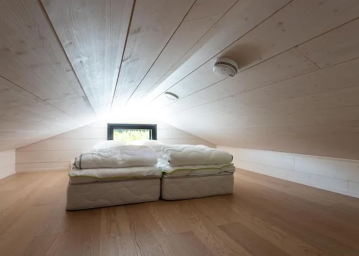 Himoskuutio 10, Erillistalo, Ulkoporeallas דירה *