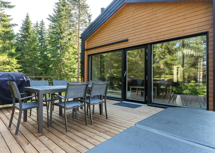 Himoskuutio 10, Erillistalo, Ulkoporeallas Jämsä